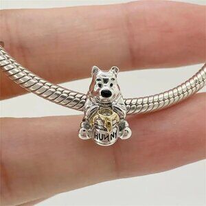 ✨✨Pandora Disney 100th Anniversary Winnie the Pooh Lab-created Diamond charm